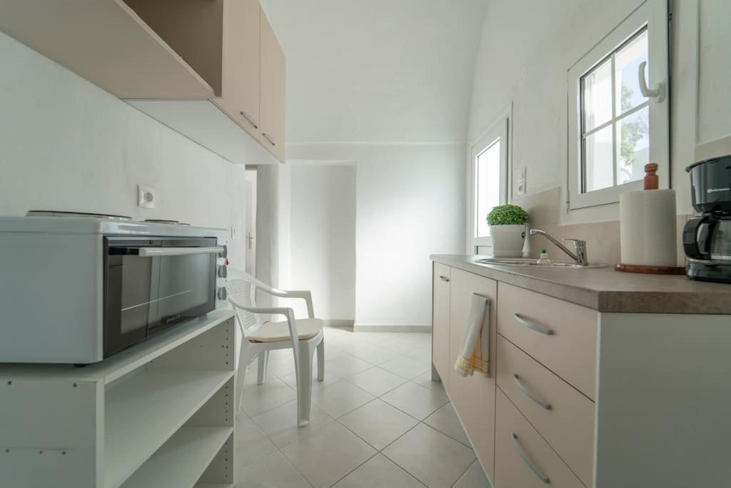 Yann House Imerovigli (Santorini)