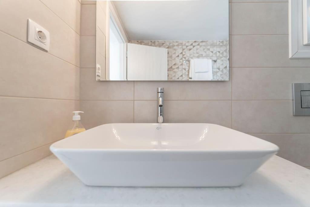 Yann House Imerovigli (Santorini)